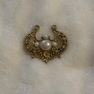 Vintage‎ Gold Tone Pearl Rhinestone Brooch Pin Statement Jewelry